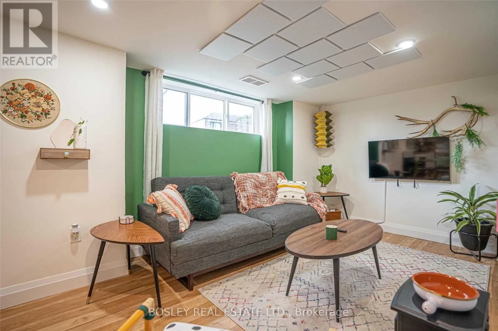 House for rent: Lower - 7 Colfax Street, Toronto, Ontario M6M 3K4