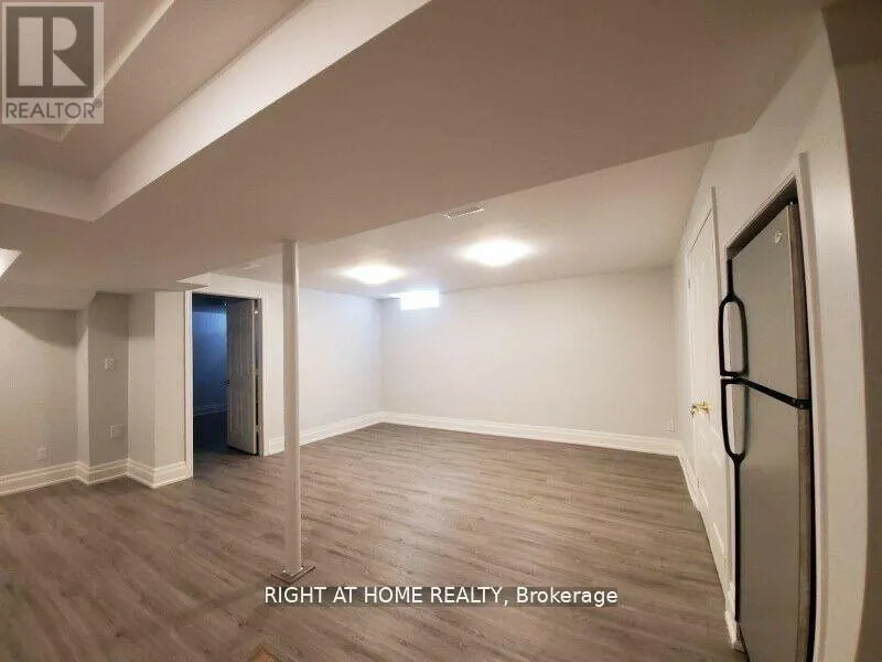 House for rent: Lower - 7 Presidential Street, Vaughan, Ontario L4L 5H2