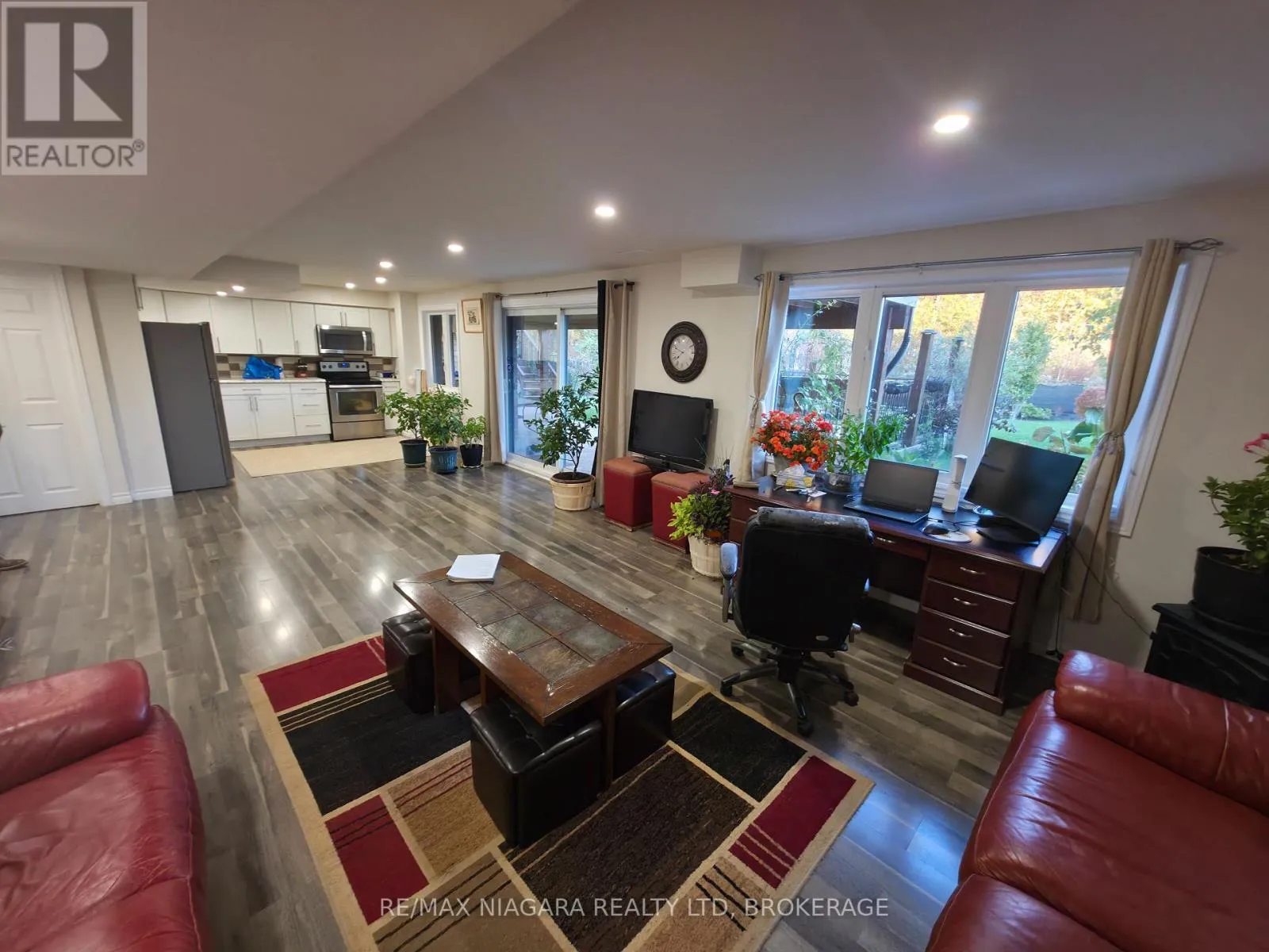 House for rent: Lower - 7879 Buckeye Crescent, Niagara Falls, Ontario L2H 0P1