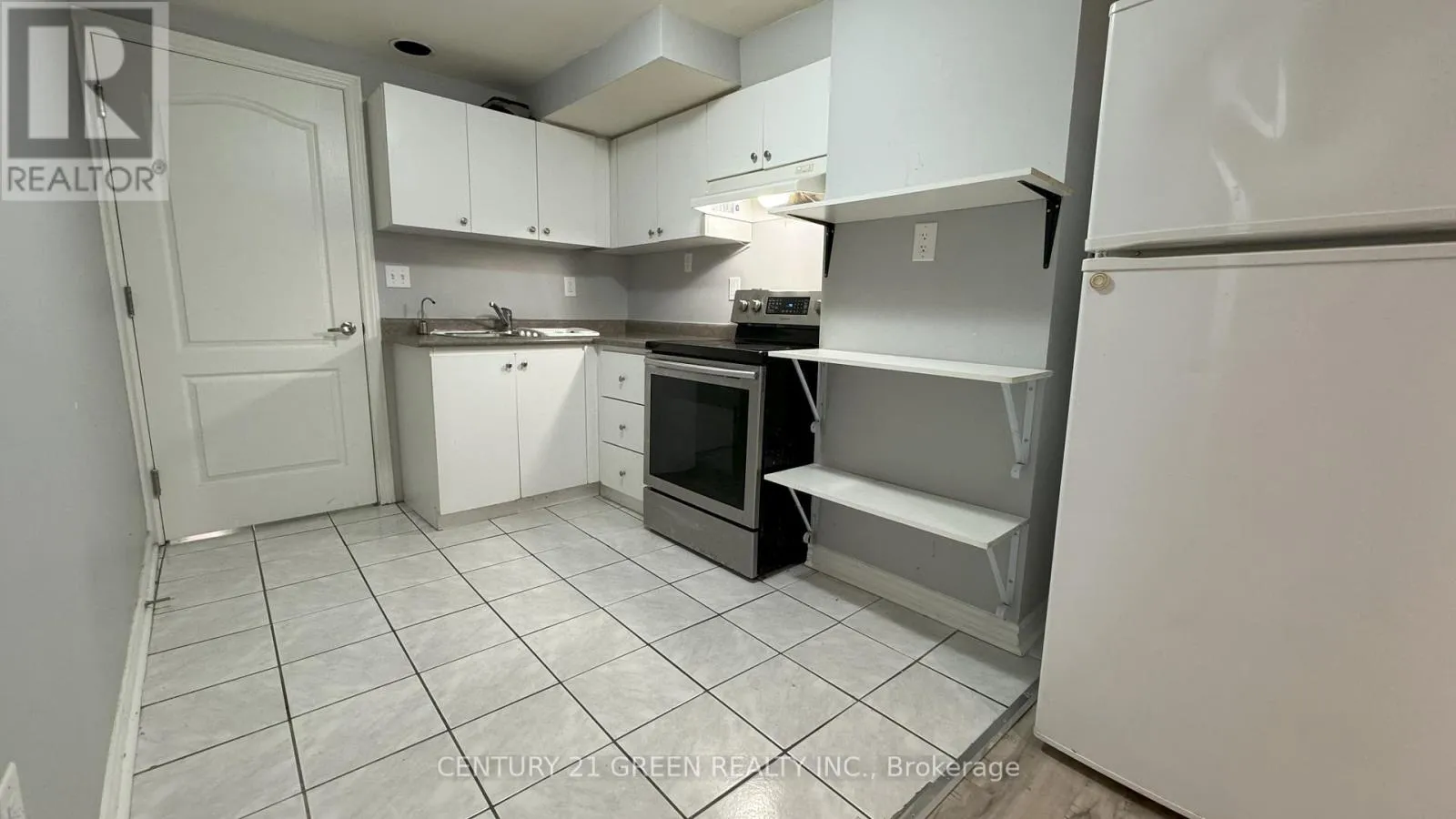 House for rent: Lower - 8 Natalie Court, Brampton, Ontario L6S 5T8