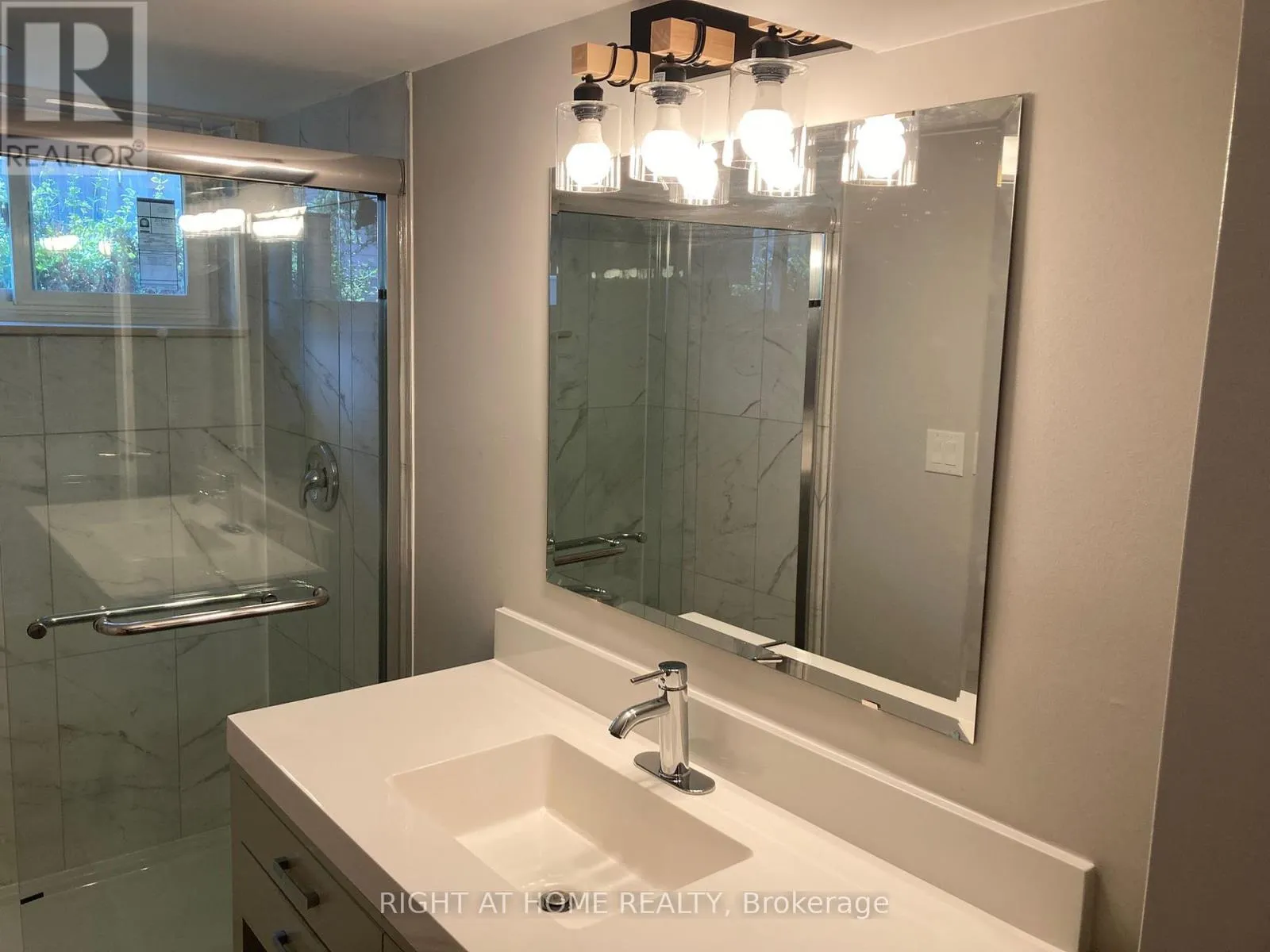 House for rent: Lower - 8 Regency Street, Hamilton, Ontario L8T 4V3