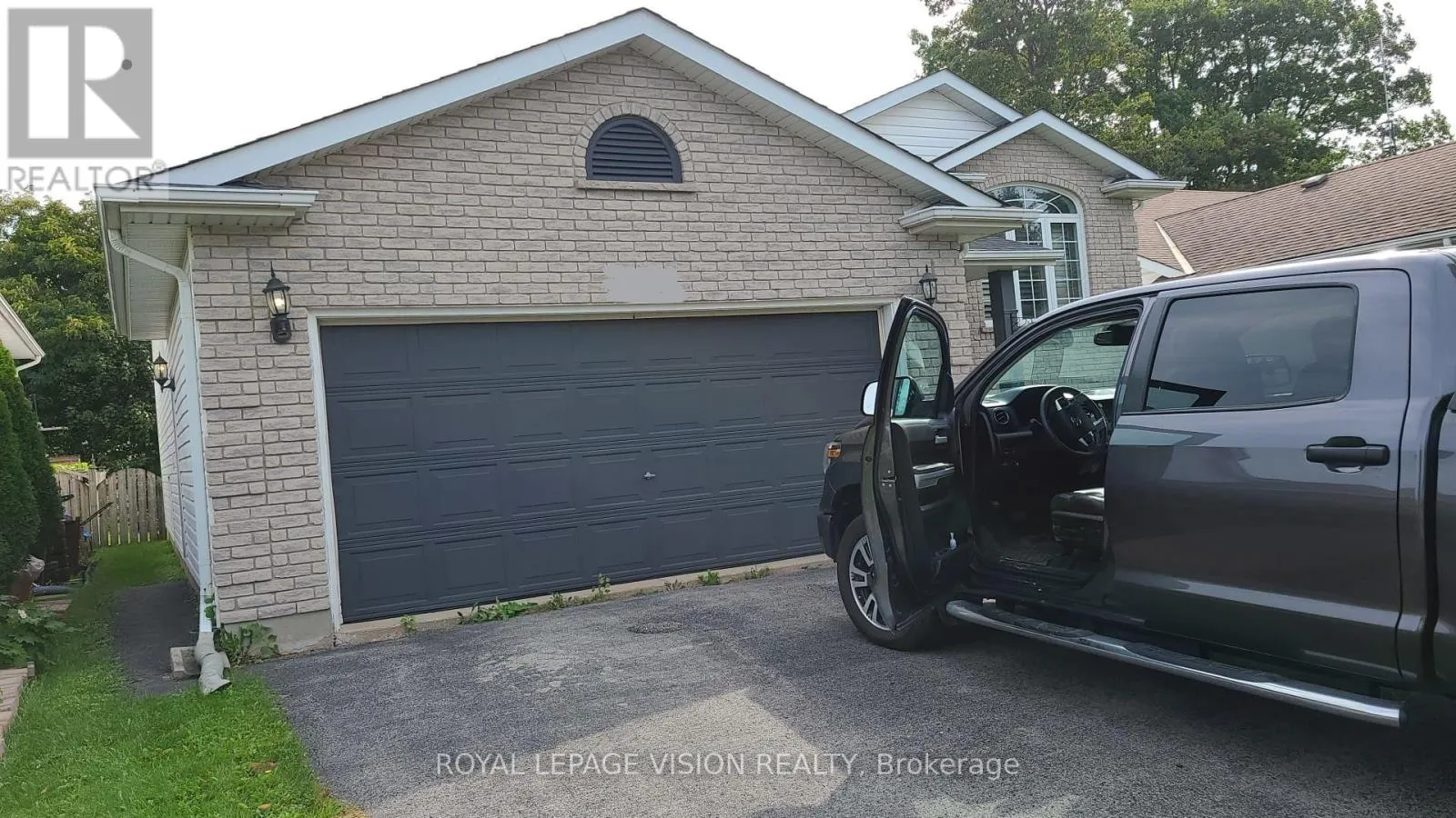 Other for rent: Lower - 8001 Woodsview Crescent, Niagara Falls, Ontario L2H 3E9