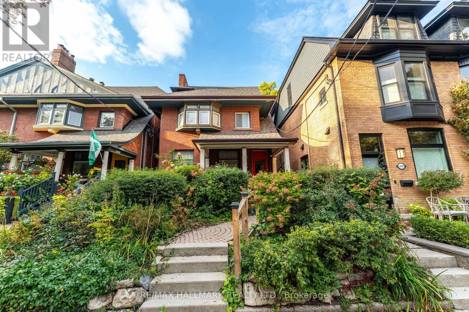 House for rent: Lower - 98 Winchester Street, Toronto, Ontario M4X 1B2