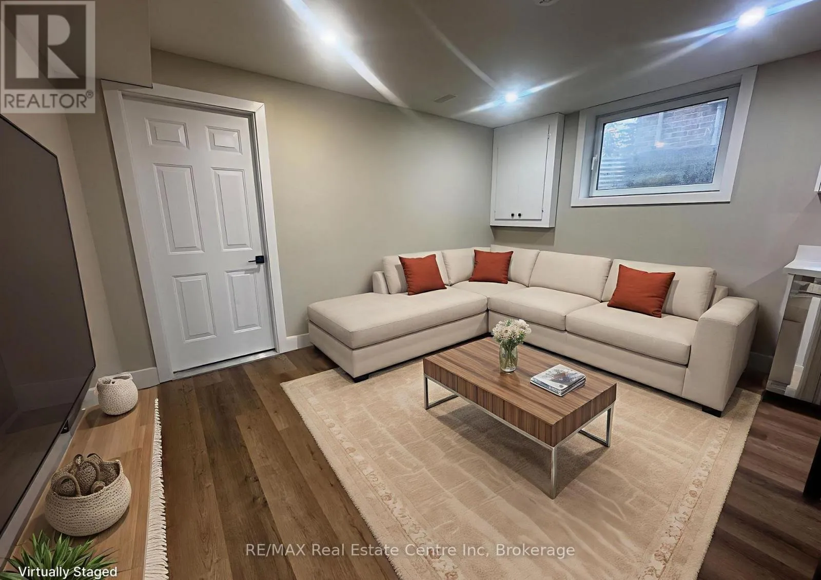 Other for rent: Lower - B - 527 Main Street S, Guelph/Eramosa, Ontario N0B 2K0