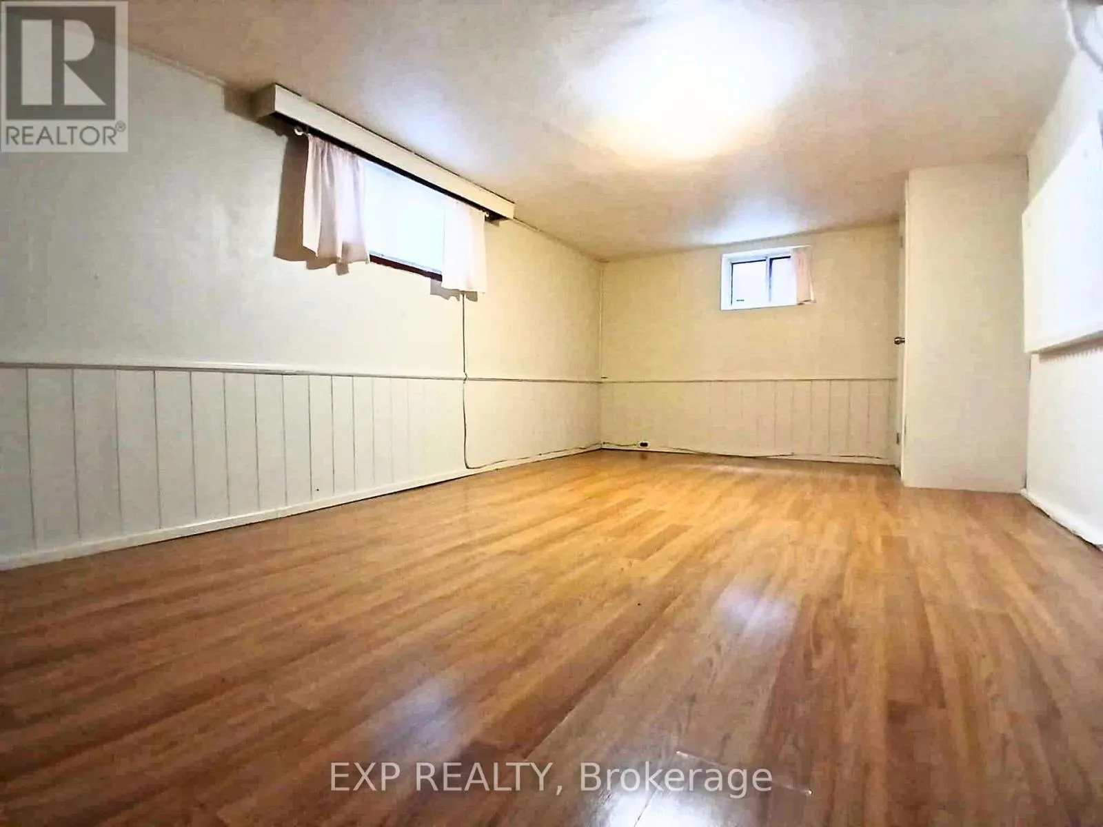 House for rent: Lower Level - 310 Westwood Avenue, Toronto, Ontario M4J 2H7