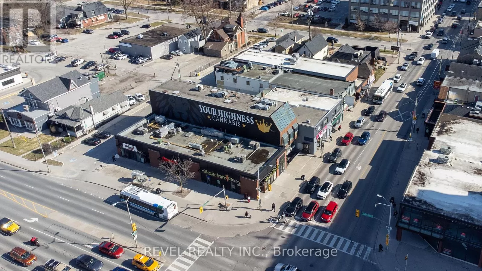 Lower Level - 748 Richmond Street, London East, Ontario N6A 3H3