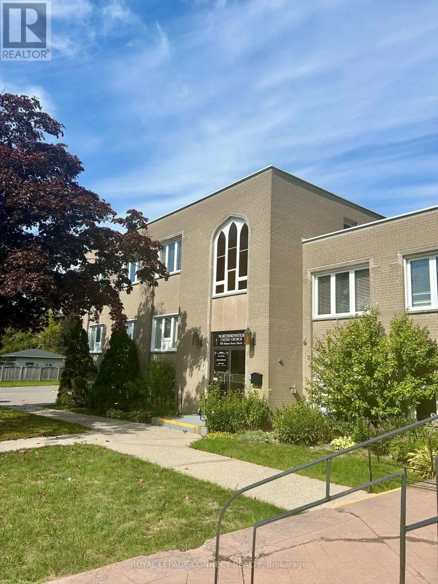 Lower, Off - 676 Simcoe Street N, Oshawa, Ontario L1G 4V7