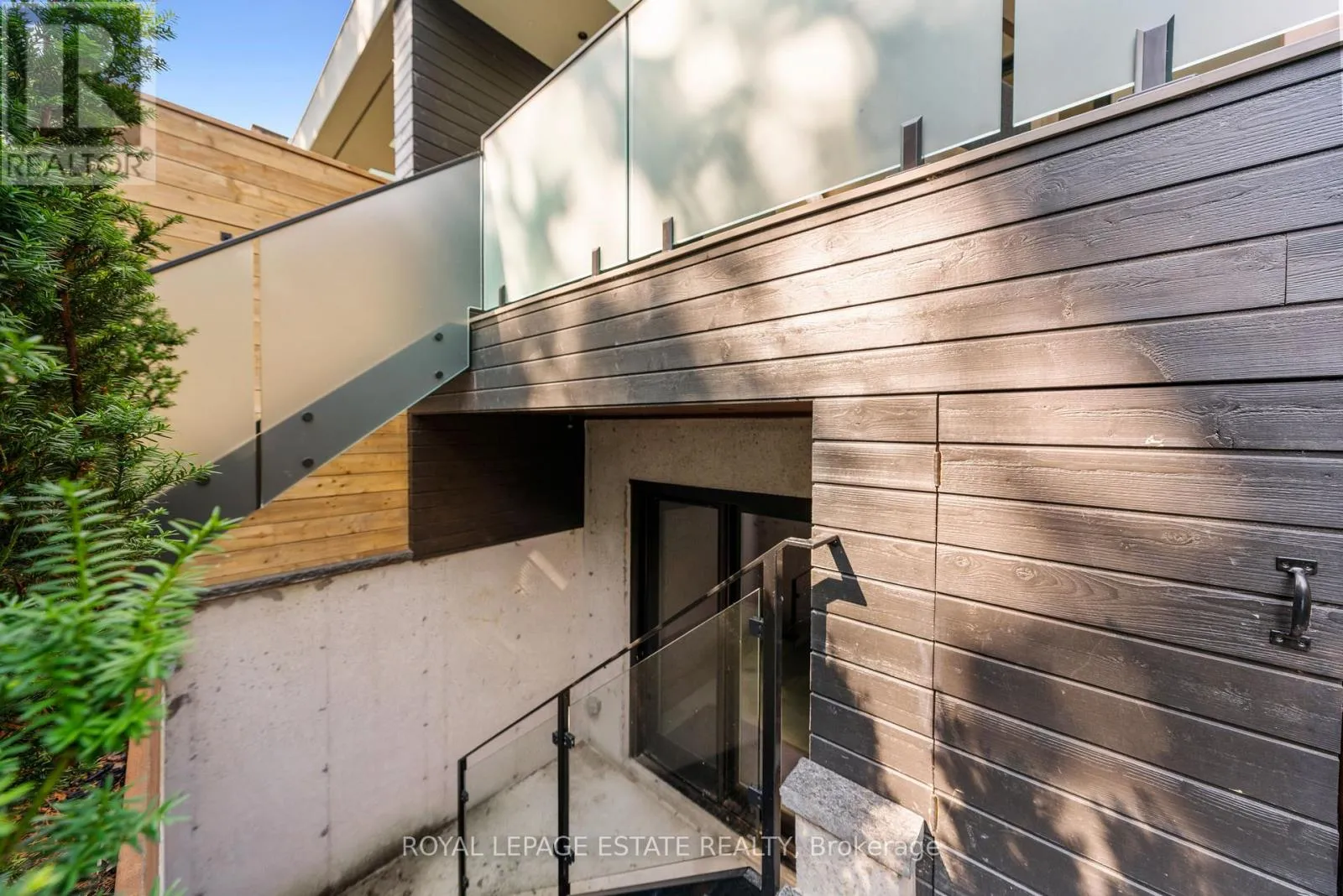 Other for rent: Lower Unit - 51 Maclean Avenue, Toronto, Ontario M4E 2Z8