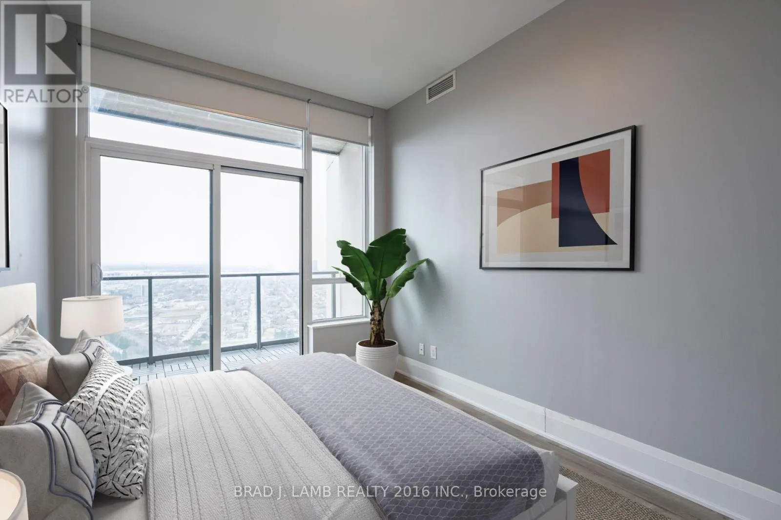 Apartment for rent: Lph #4303 - 36 Park Lawn Road, Toronto, Ontario M8V 0E5