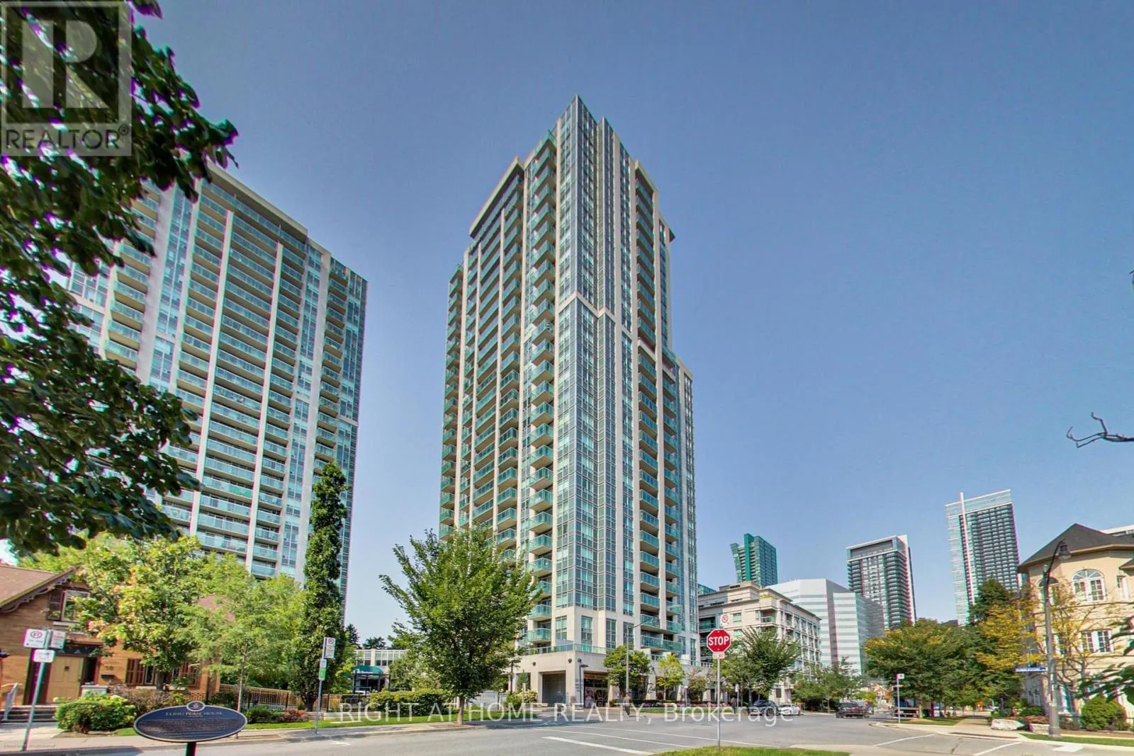 Apartment for rent: Lph02 - 16 Harrison Garden Boulevard, Toronto, Ontario M2N 7J6