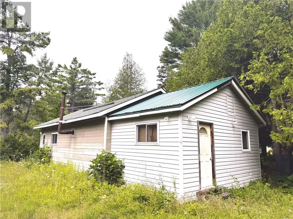 Recreational for rent: Lt 13-14 Con 5, Silver Water, Manitoulin Island, Ontario