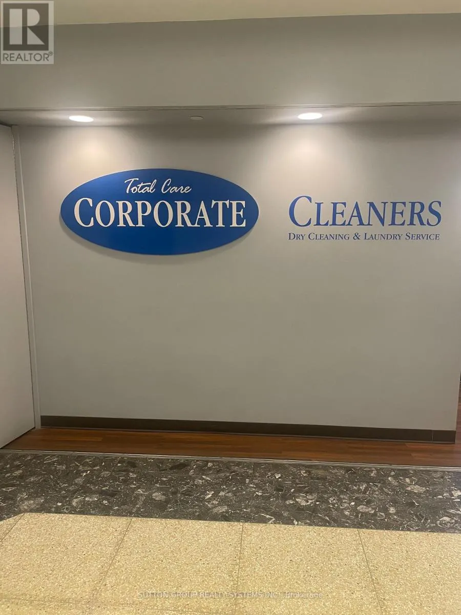 M217 - 777 Bay Street, Toronto, Ontario M5G 2C8