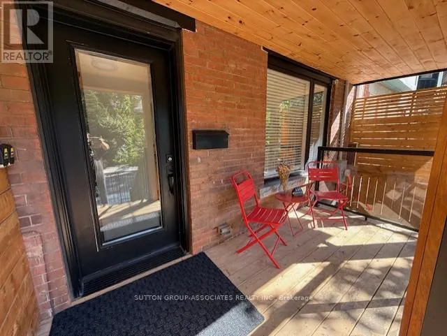 Other for rent: Main - 129 Seaton Street, Toronto, Ontario M5A 2T2