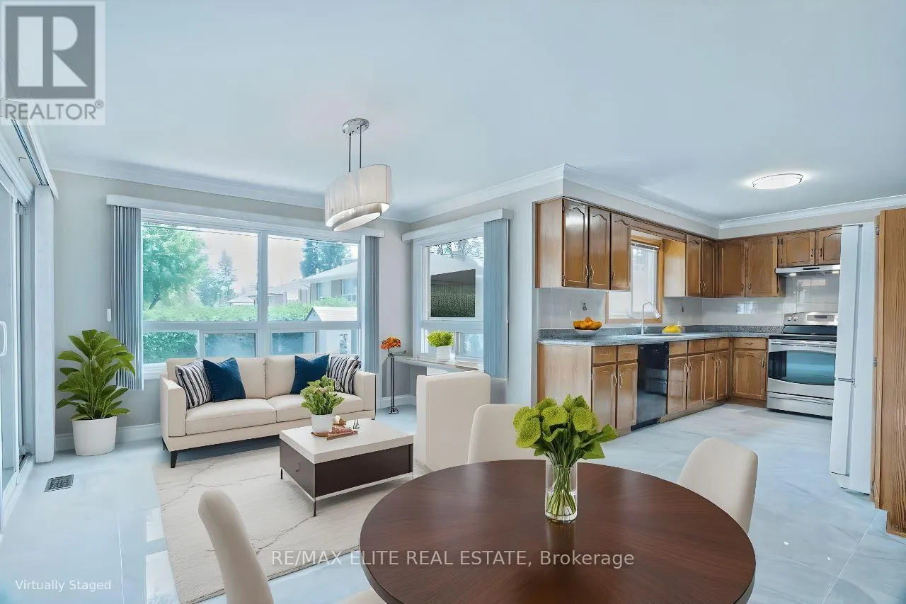 House for rent: Main - 219 Connaught Avenue, Toronto, Ontario M2M 1H6