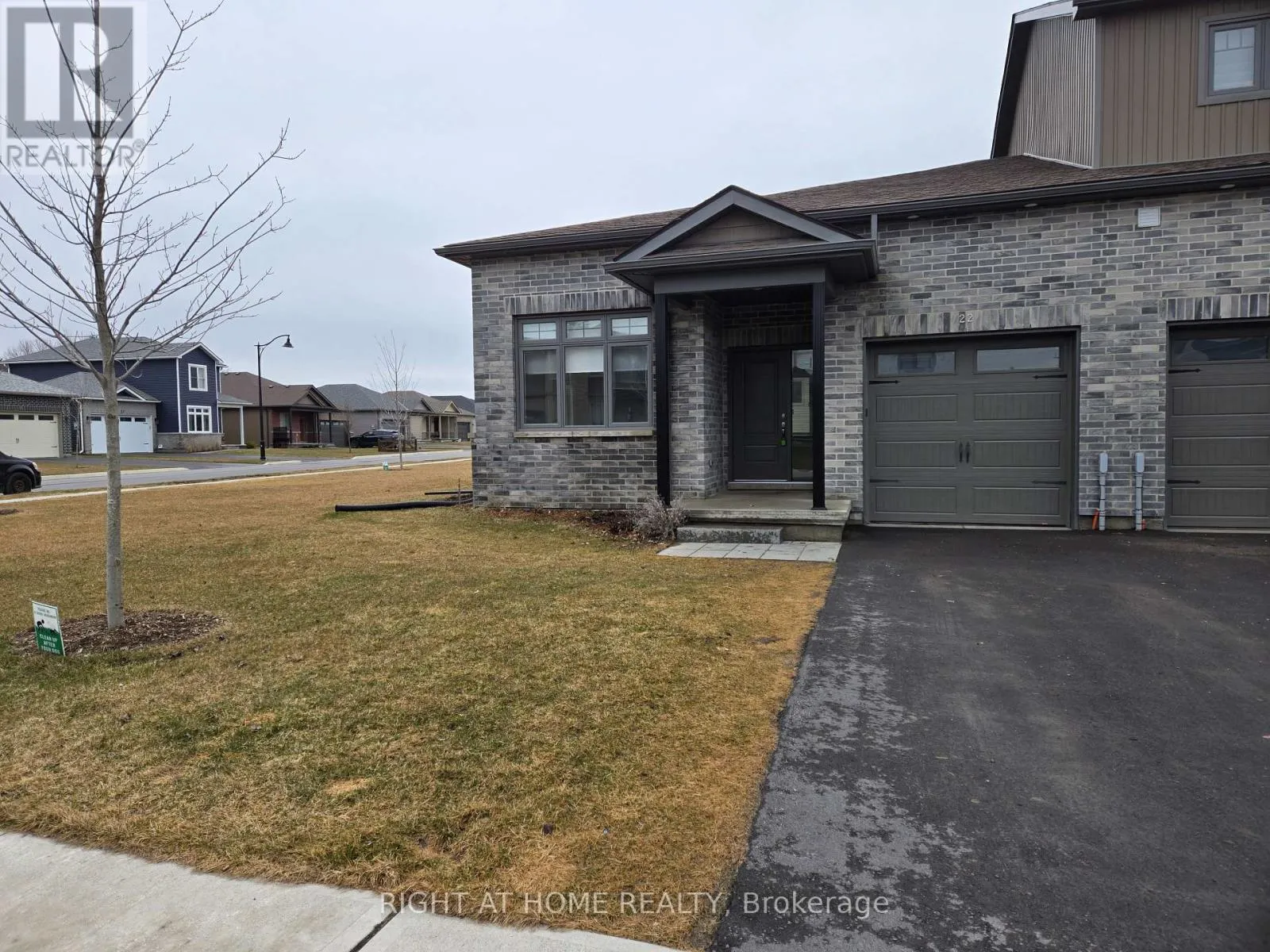 Row / Townhouse for rent: Main - 22 Allen Street, Prince Edward County, Ontario K0K 2T0