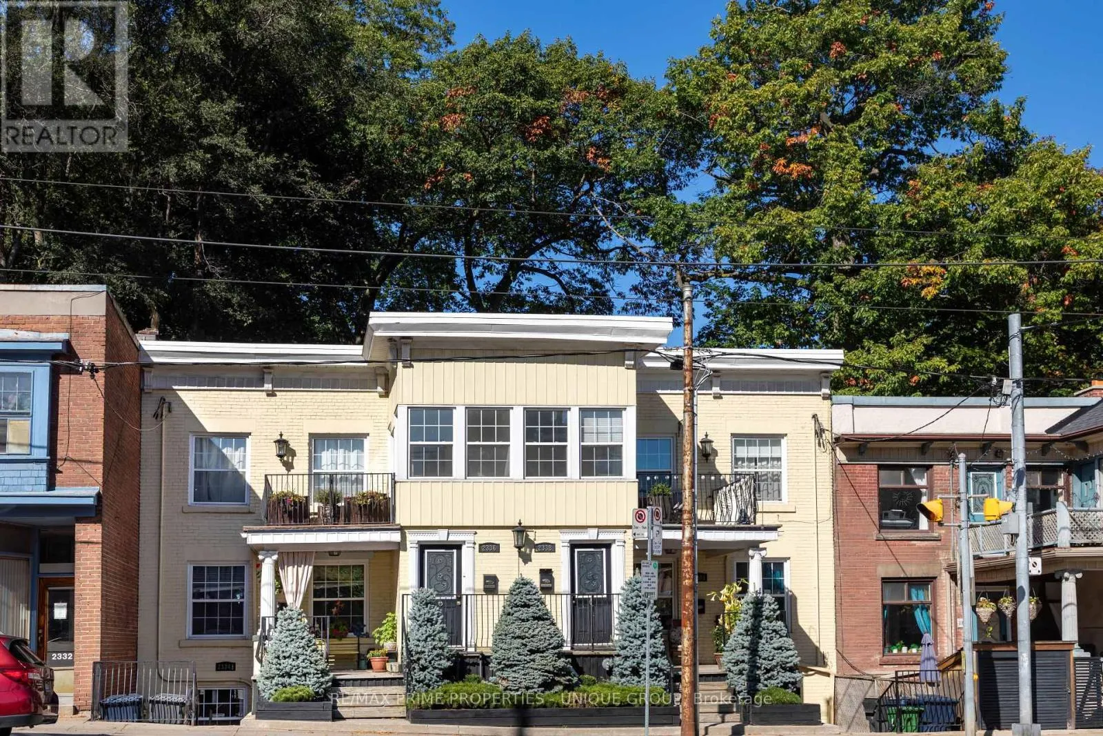 Other for rent: Main - 2338 Queen Street E, Toronto, Ontario M4E 1G9