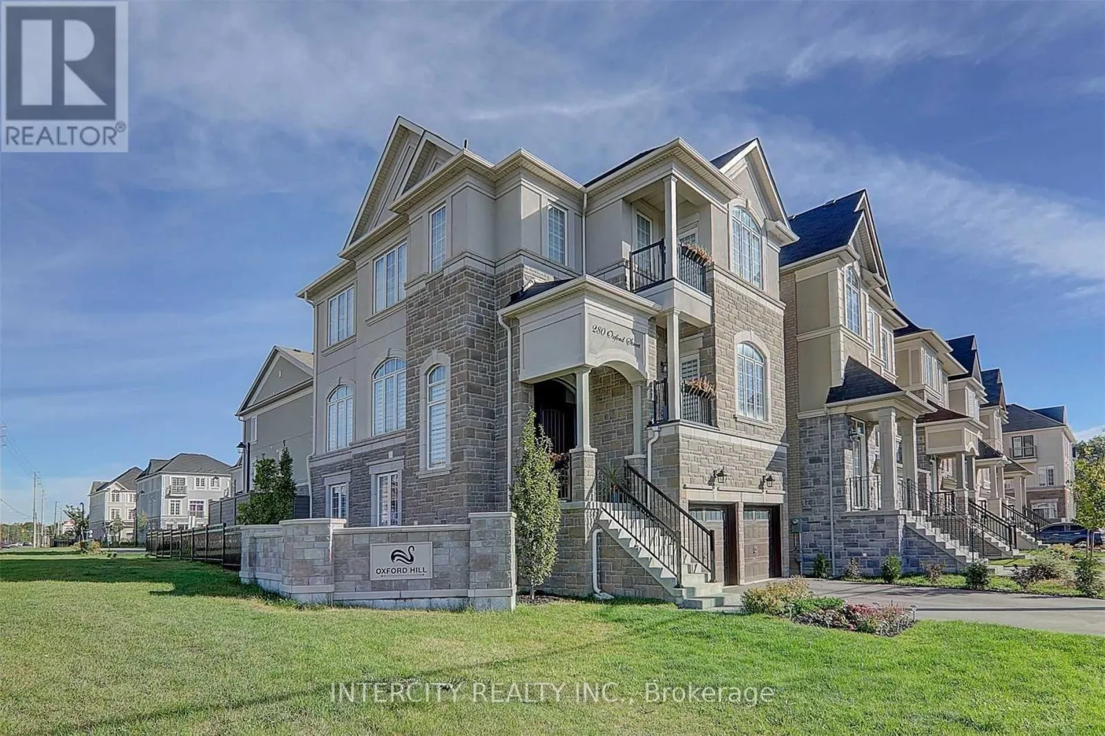 House for rent: Main - 280 Oxford Street, Richmond Hill, Ontario L4C 7V8