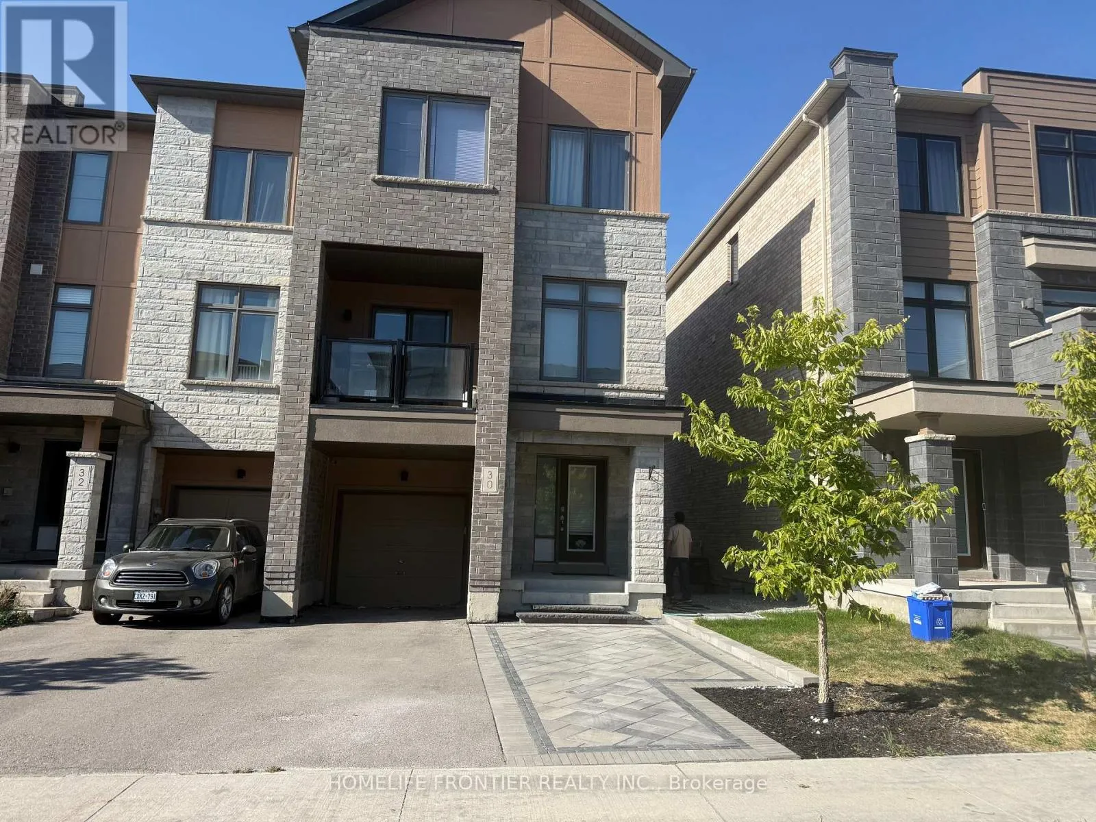 Row / Townhouse for rent: Main - 30 Vantage Loop Avenue, Newmarket, Ontario L3X 0K6