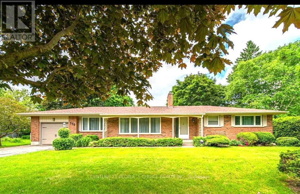 House for rent: Main - 336 Conlin Road E, Oshawa, Ontario L1H 7K5