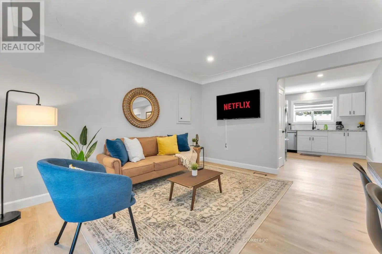 Duplex for rent: Main - 36 Cloke Court, Hamilton, Ontario L8T 1N5