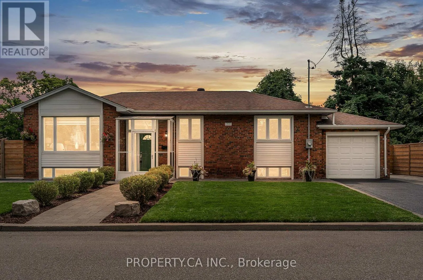 House for rent: Main - 52 Ivorwood Crescent, Toronto, Ontario M1R 2X4