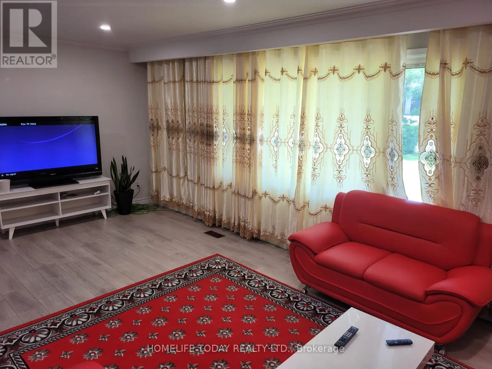 House for rent: Main - 740 Meadowvale Road, Toronto, Ontario M1C 1T2