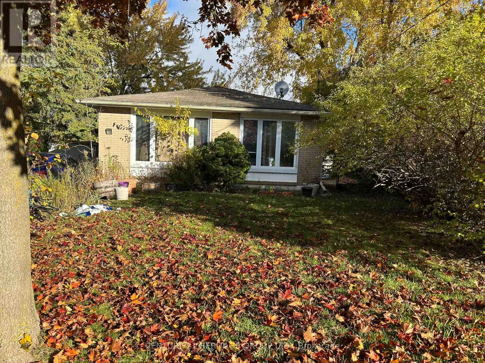 House for rent: Main - 765 Greenfield Crescent, Newmarket, Ontario L3Y 3B2