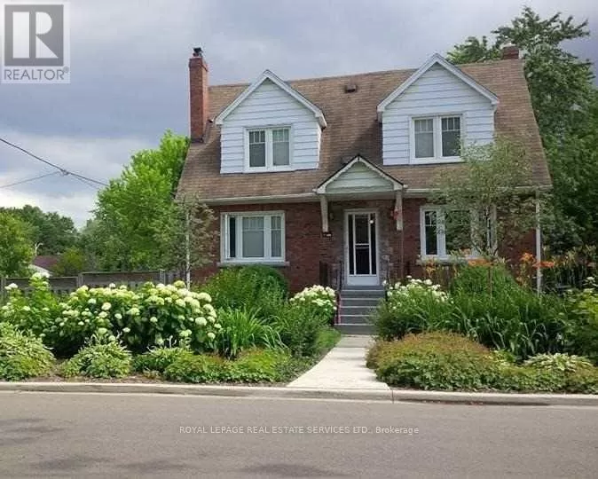 House for rent: Main Fl - 1 Ash Crescent, Toronto, Ontario M8W 1E2