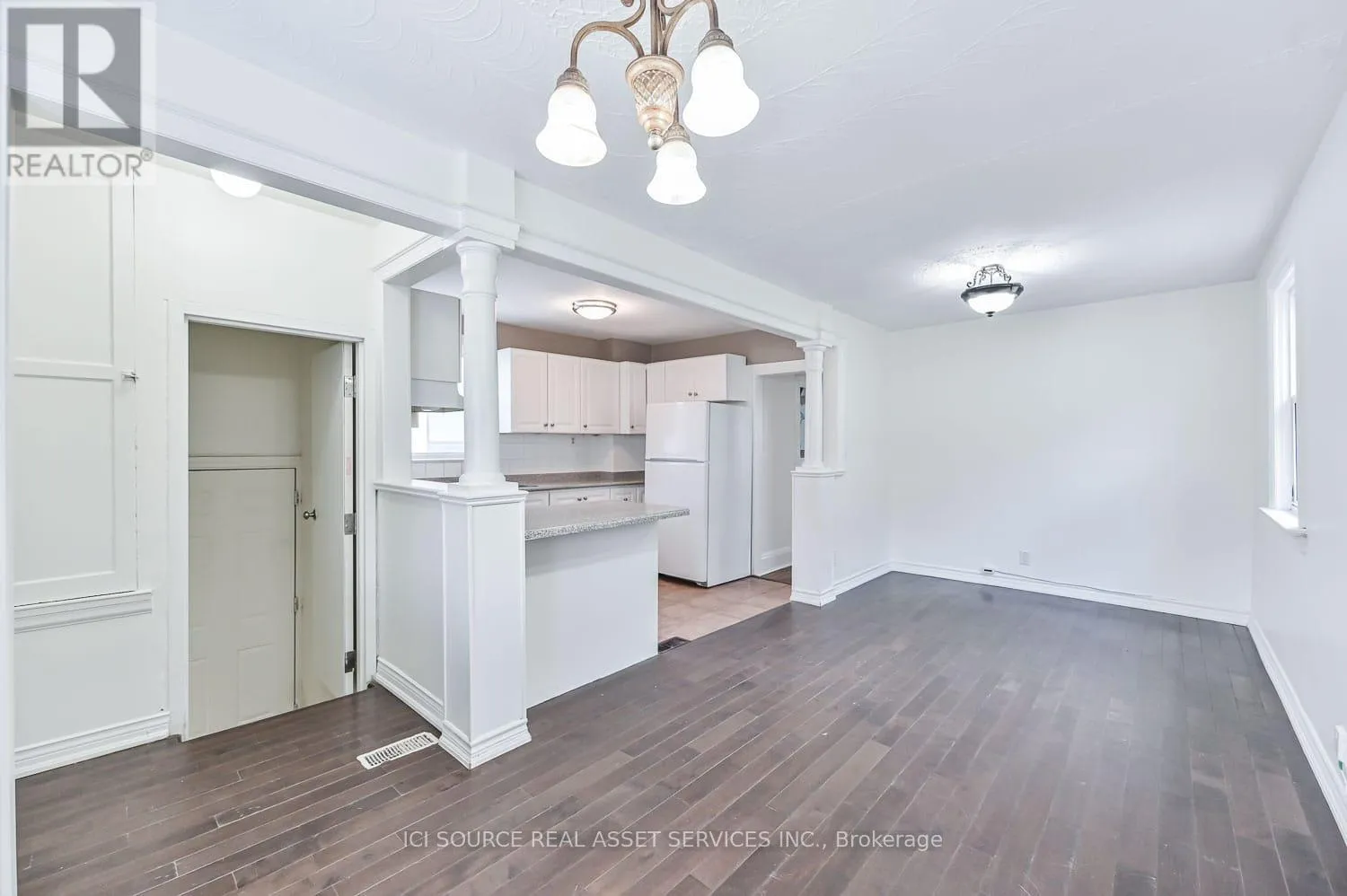 House for rent: Main Fl - 1237 Glencairn Avenue, Toronto, Ontario M6B 2B6