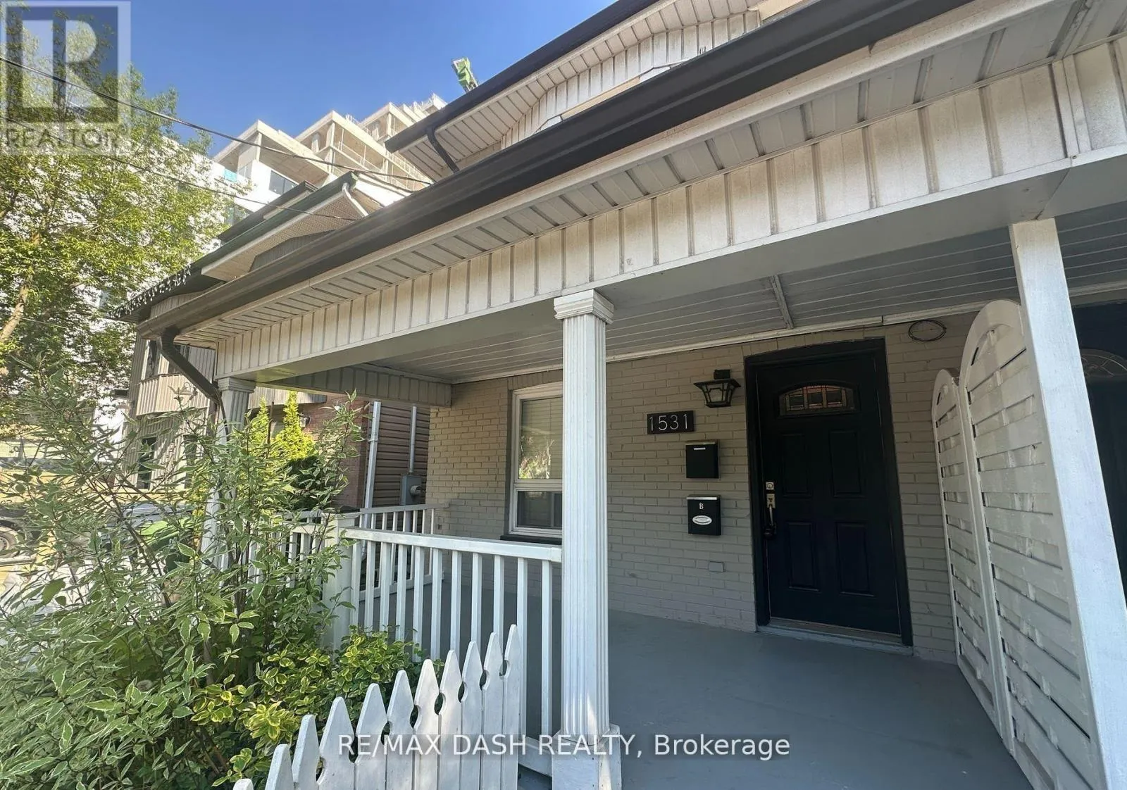 House for rent: Main Fl - 1531 Queen Street E, Toronto, Ontario M4L 1E5