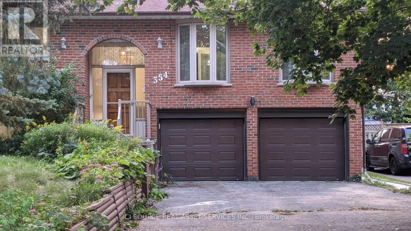 House for rent: Main Fl - 354 Park Road N, Oshawa, Ontario L1J 4M3