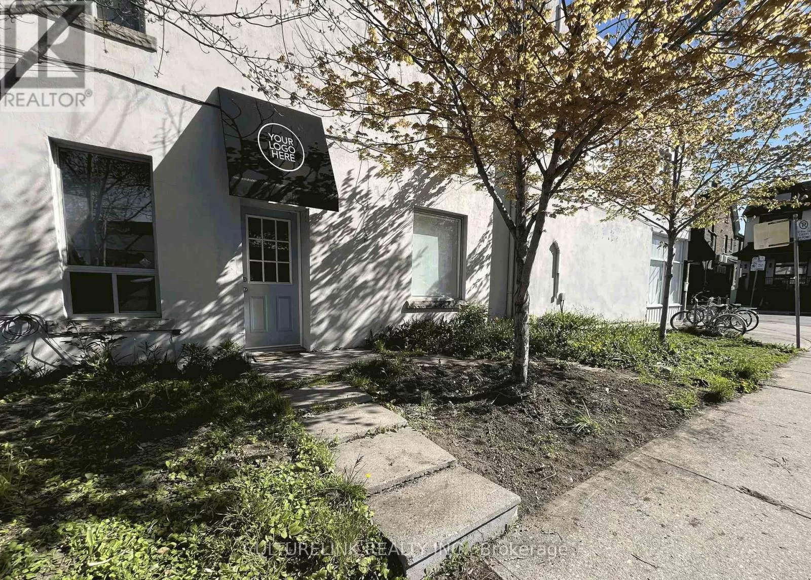 Main Floor - 208 Christie Street, Toronto, Ontario M6G 3B7