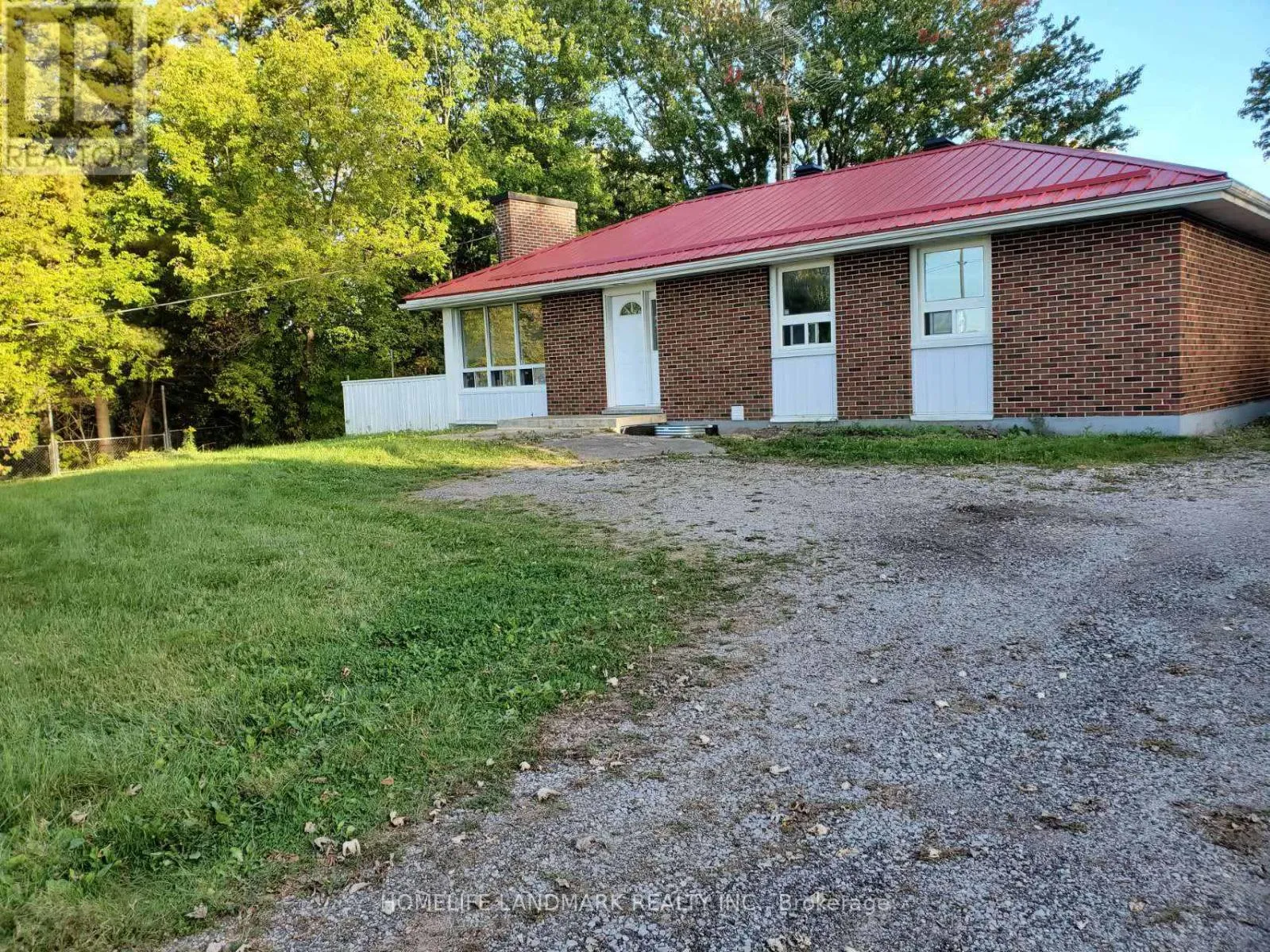 House for rent: (main Floor) - 2413 Vivian Road, Whitchurch-Stouffville, Ontario L3Y 4W1