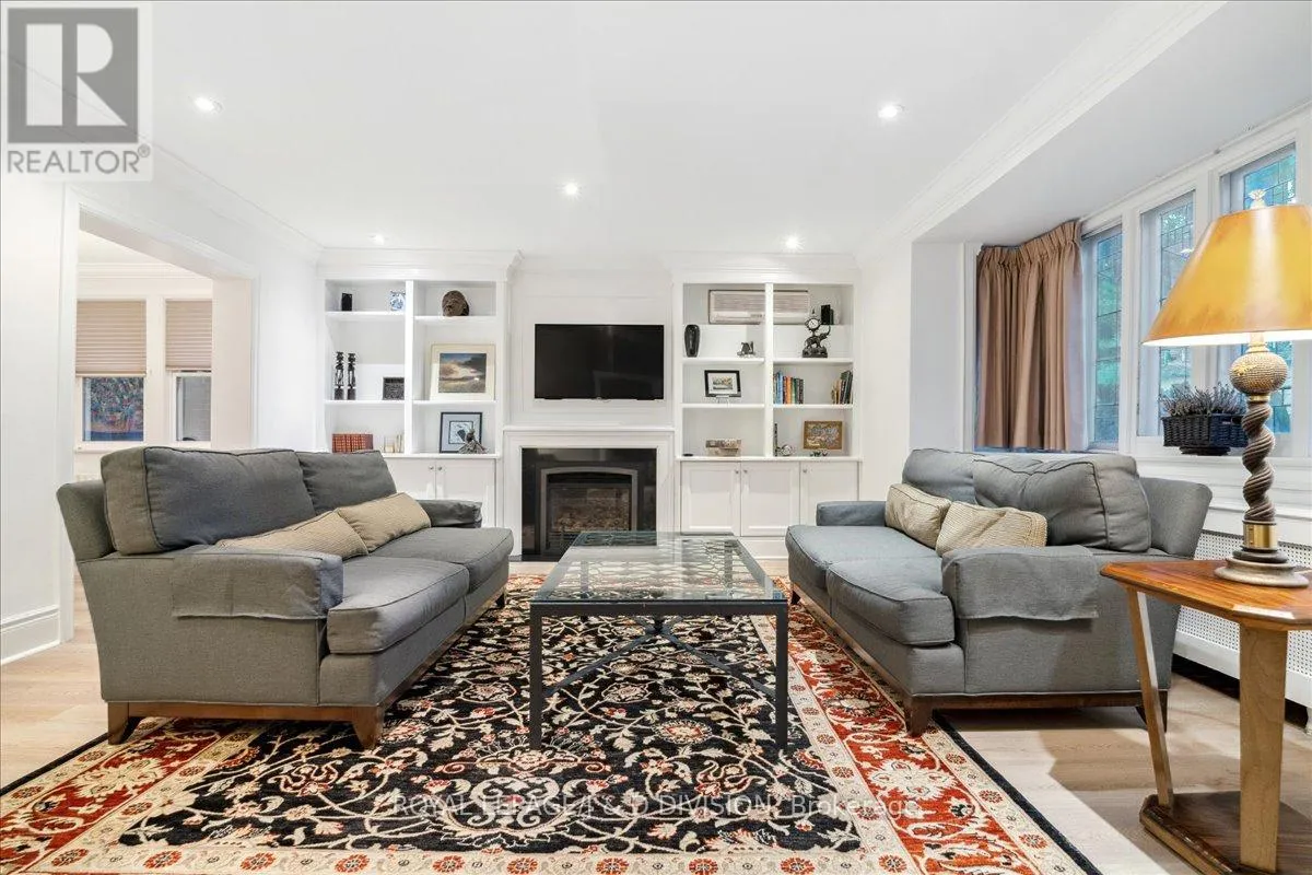 House for rent: Main Floor - 3 Killarney Road, Toronto, Ontario M5P 1L7