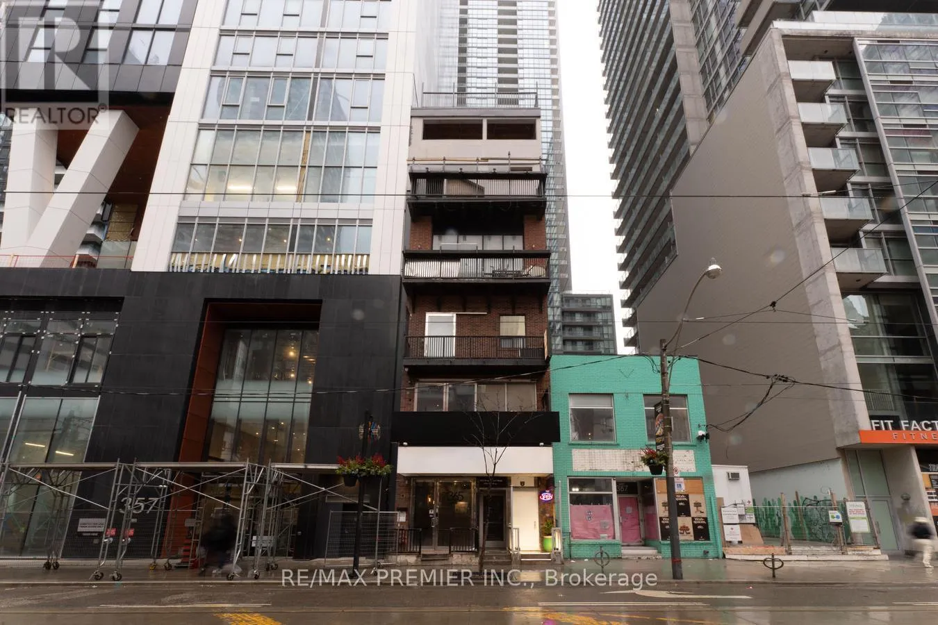 Main Floor - 365 King Street W, Toronto, Ontario M5V 1K1