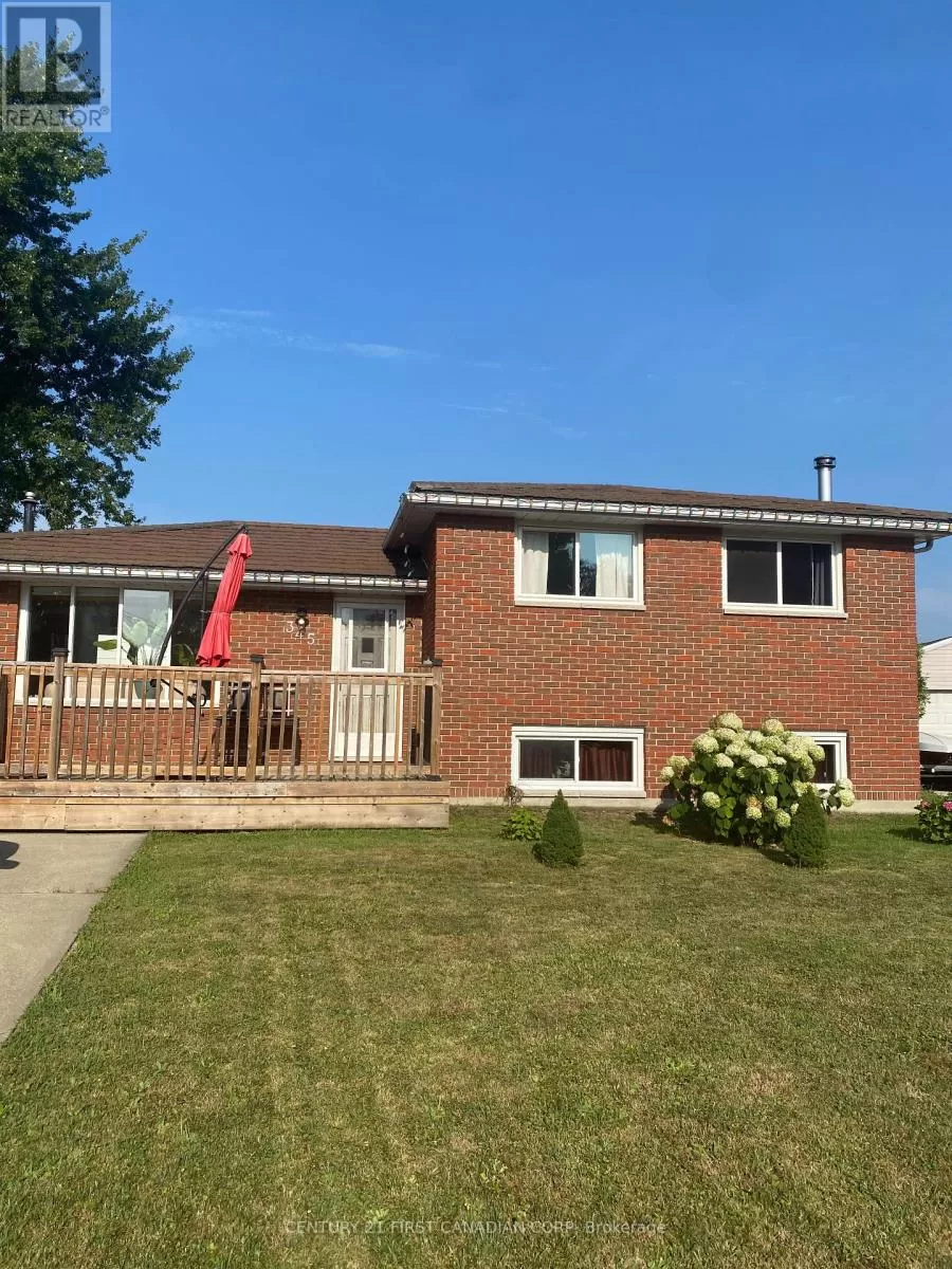 House for rent: Main Level - 345 Astor Park, St. Clair, Ontario N0N 1G0