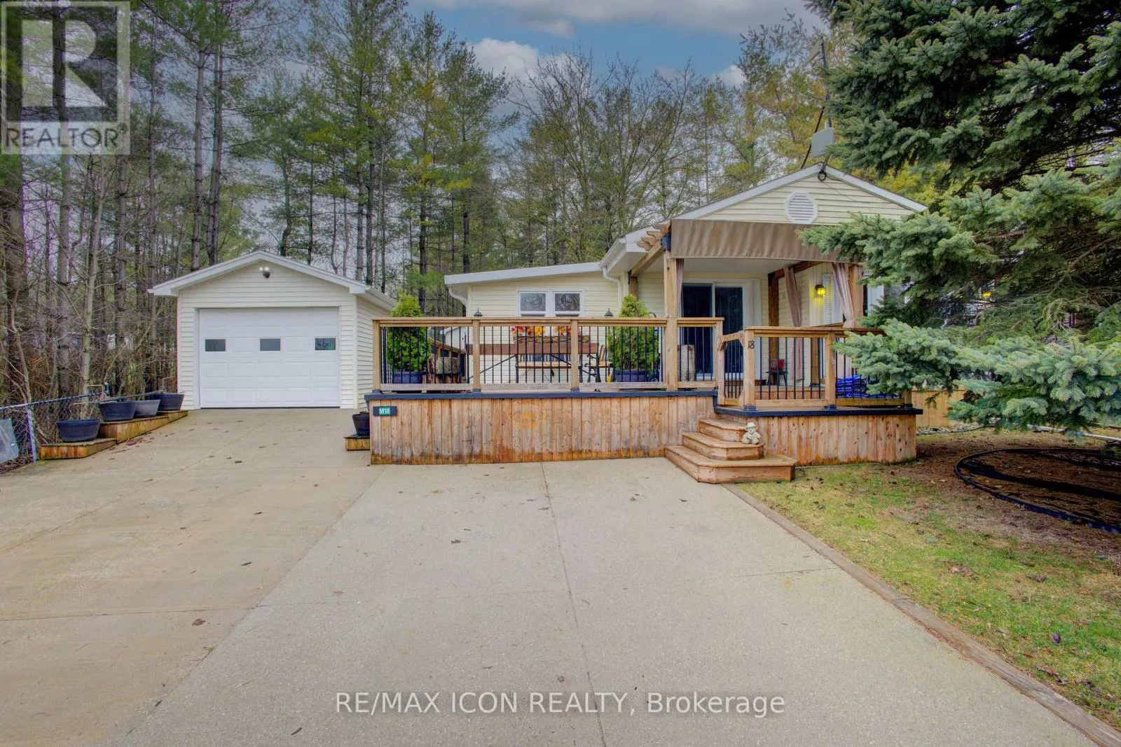 Modular for rent: Maple 18 - 7489 Sideroad 5 E, Wellington North, Ontario N0G 2L0