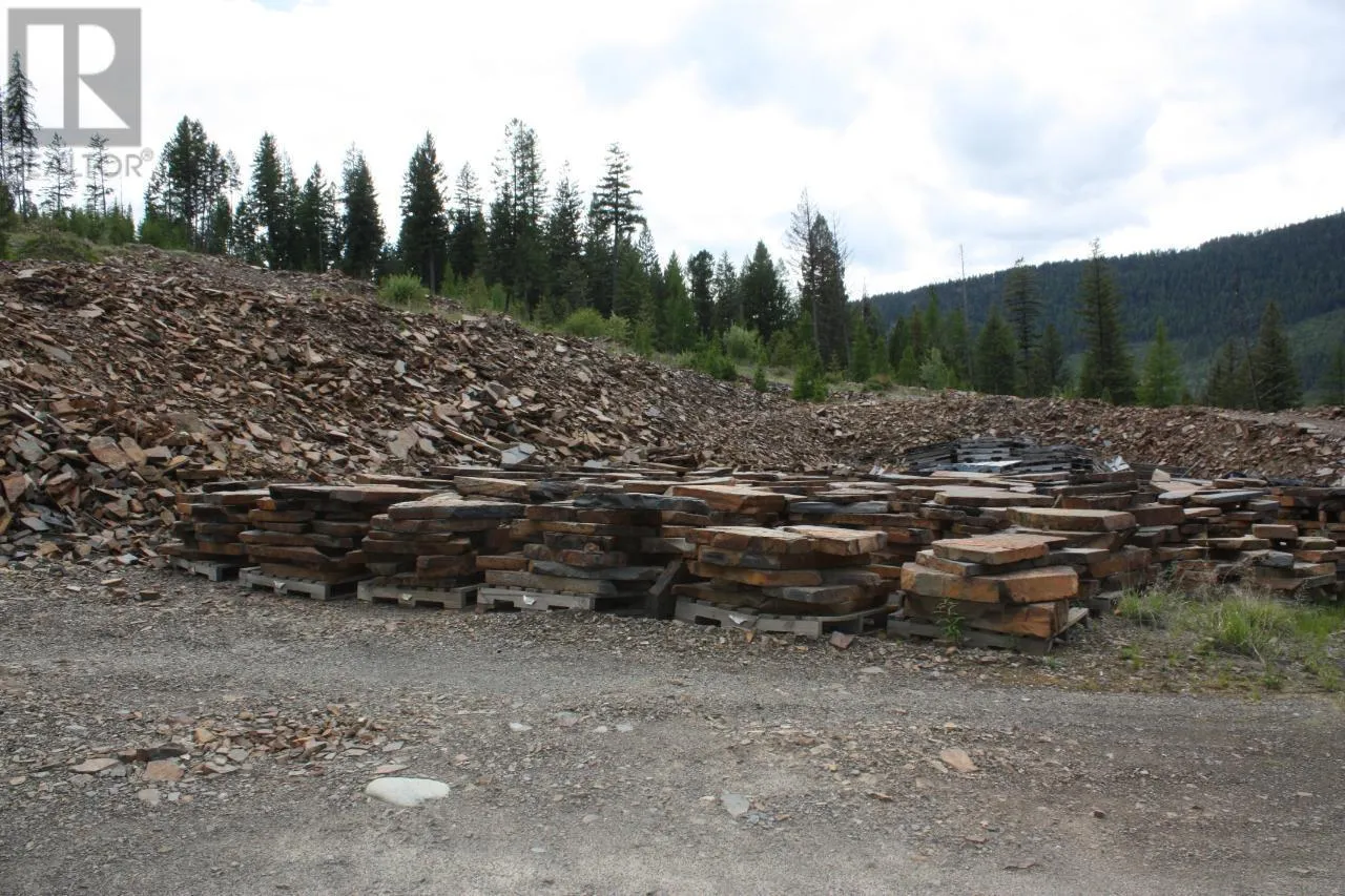 Other for rent: Ml 1027410 Fassifern Fs Road, Cranbrook, British Columbia V1C 6T3