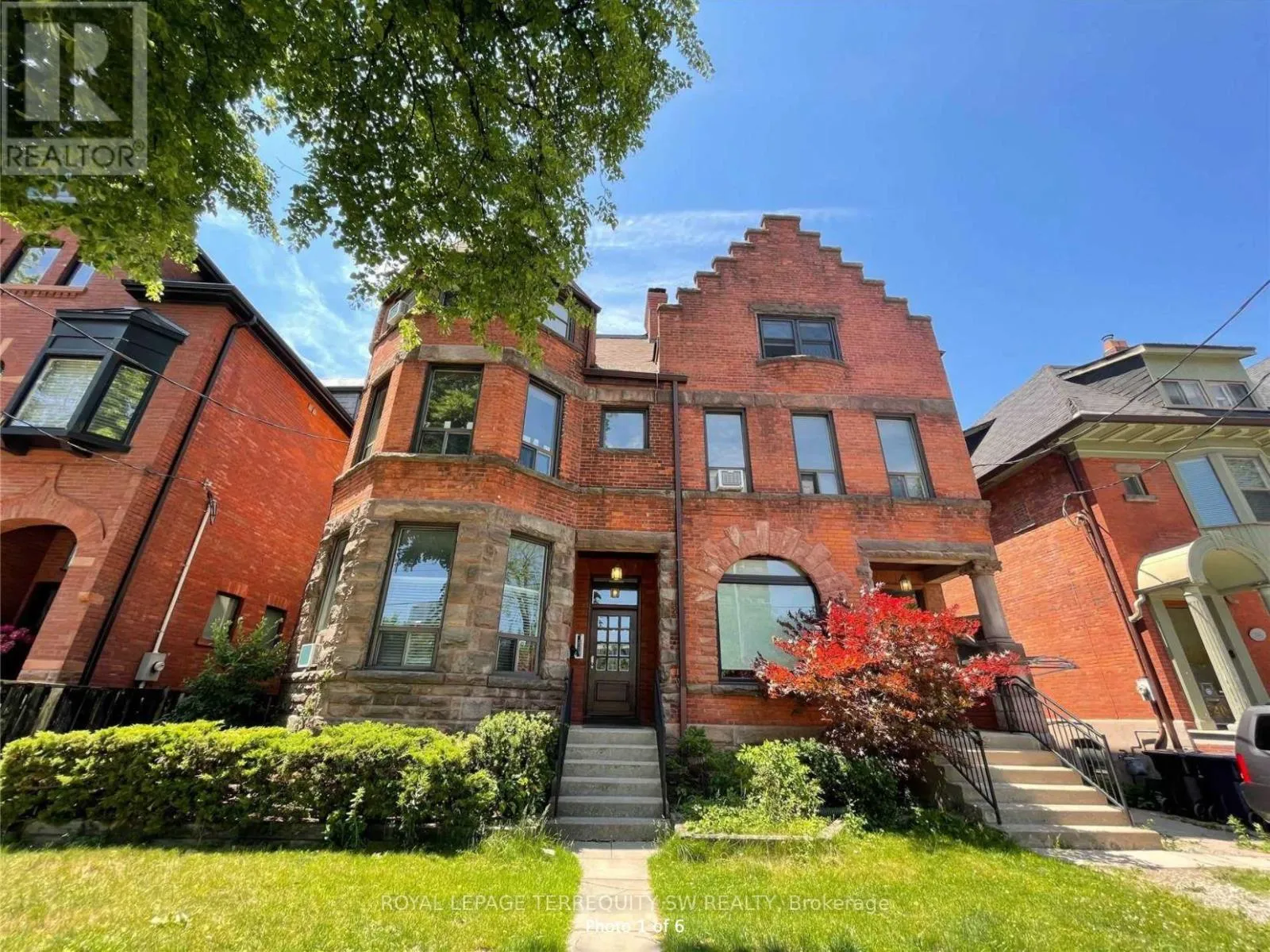 Other for rent: N - 536 Huron Street, Toronto, Ontario M5R 2R7