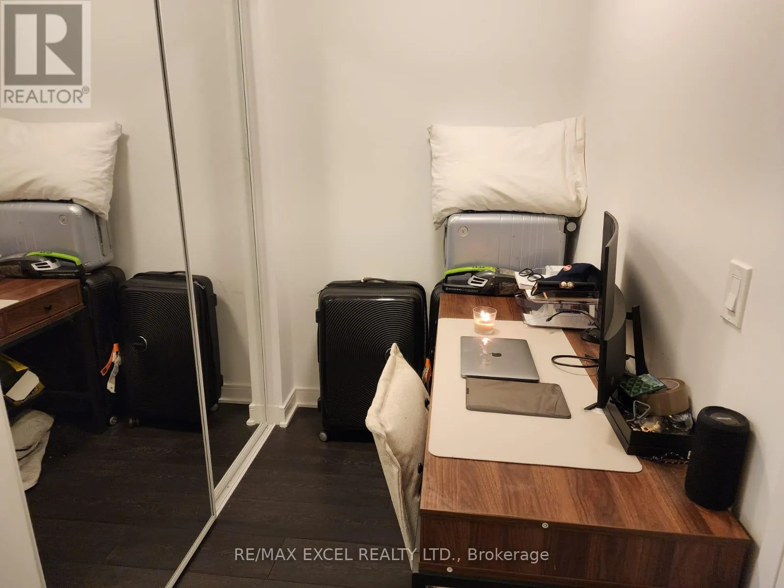 Apartment for rent: N362 - 35 Rolling Mills Road, Toronto, Ontario M5A 0V6