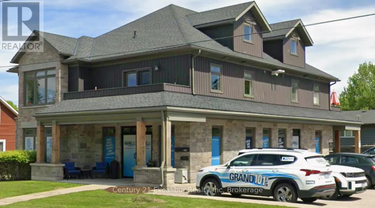 Offices for rent: Office C - 540 Garafraxa Street E, Centre Wellington, Ontario N1M 2B2