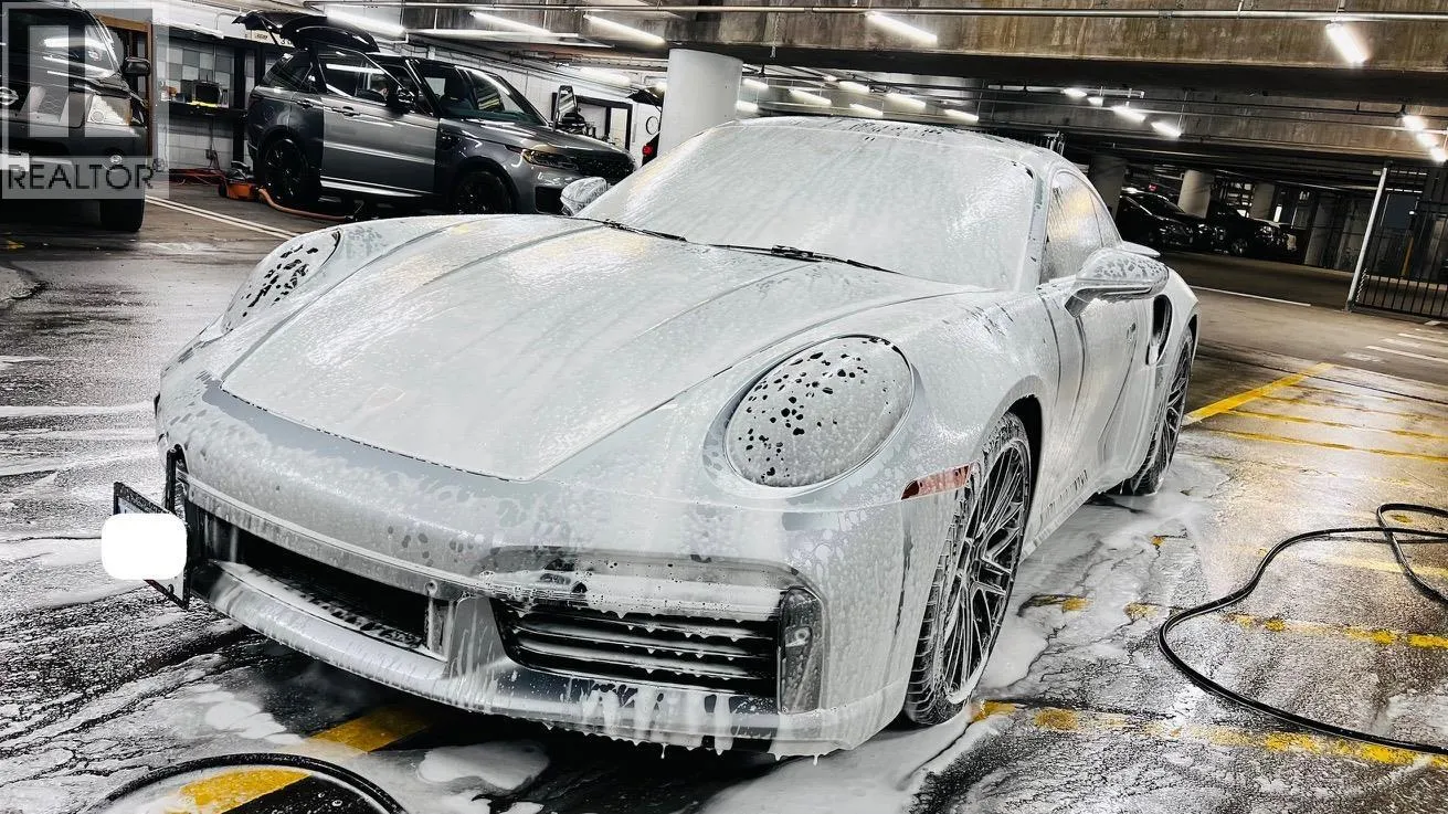 P1 200 Burrard Street, Vancouver, British Columbia V6C 3M1