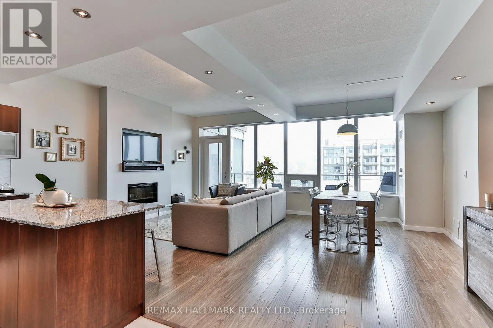 Apartment for rent: Ph 08 - 59 East Liberty Street, Toronto, Ontario M6K 3R1