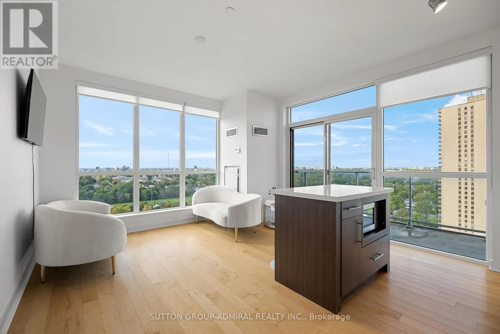 Apartment for rent: Ph02 - 58 Orchard View Boulevard, Toronto, Ontario M4R 1B9