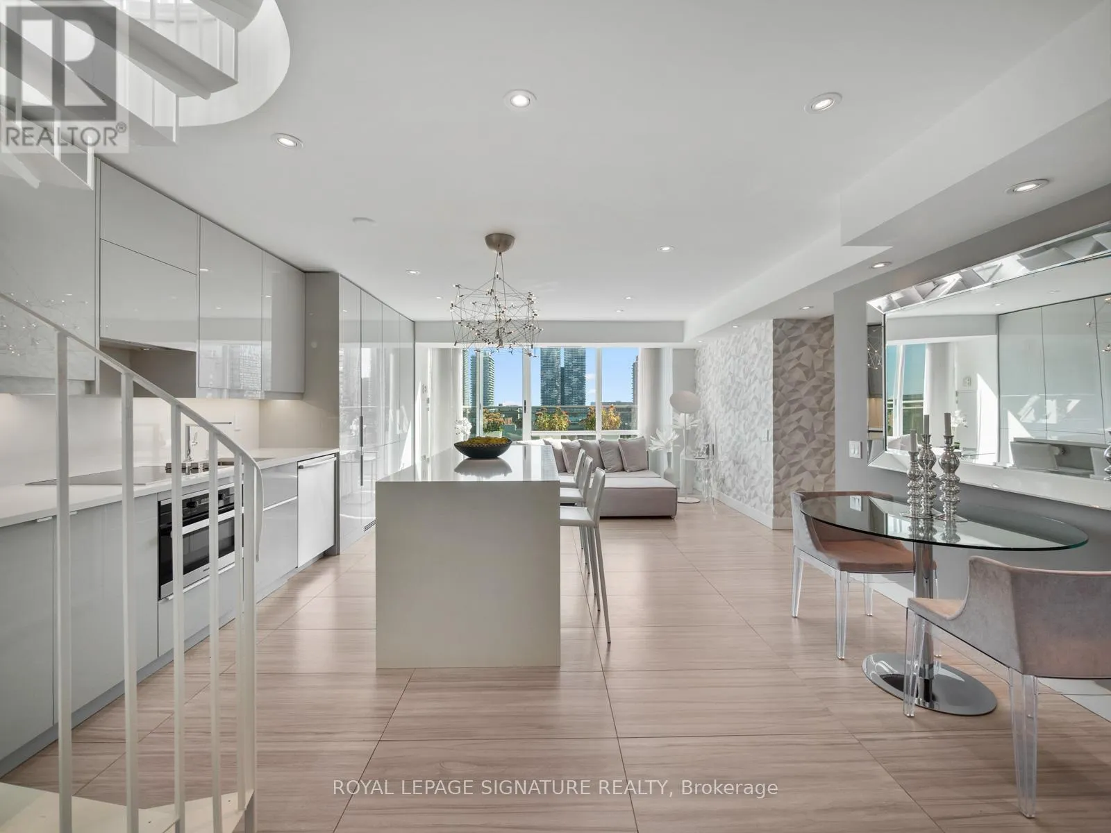 Apartment for rent: Ph03 - 77 Lombard Street, Toronto, Ontario M5C 3E1