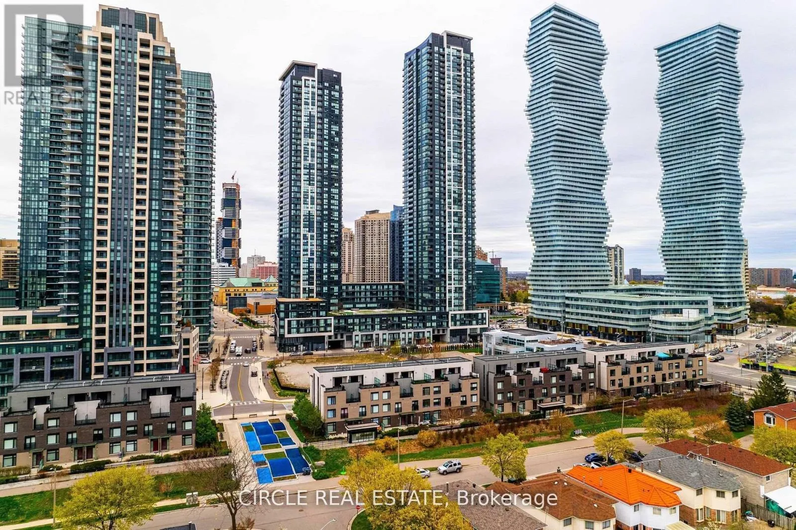 Apartment for rent: Ph04 - 4011 Brickstone Mews Road, Mississauga, Ontario L5B 0J7