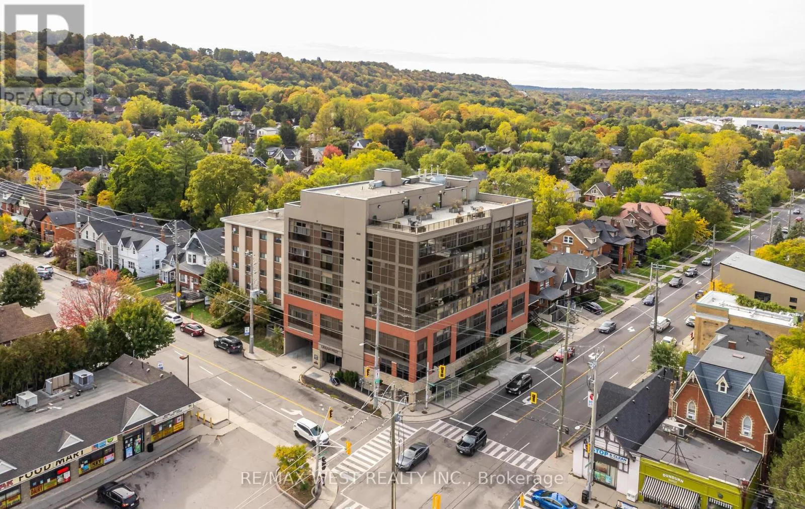 Apartment for rent: Ph04 - 427 Aberdeen Avenue, Hamilton, Ontario L8P 2S4