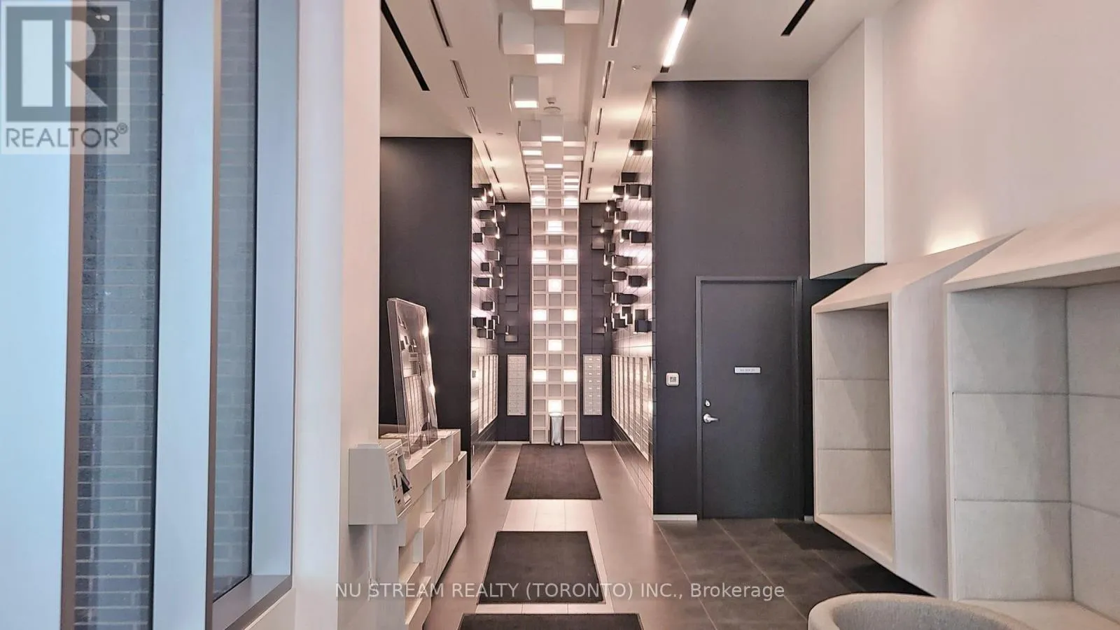 Apartment for rent: Ph06 - 195 Redpath Avenue, Toronto, Ontario M4P 0E4