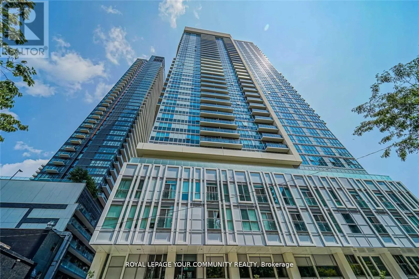 Apartment for rent: Ph-06 - 77 Mutual Street, Toronto, Ontario M5B 2A9