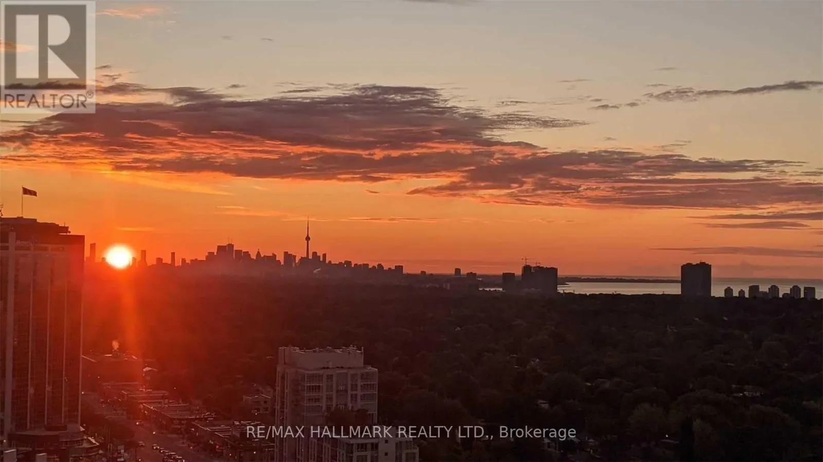 Apartment for rent: Ph09 - 5 Michael Power Place, Toronto, Ontario M9A 0A3